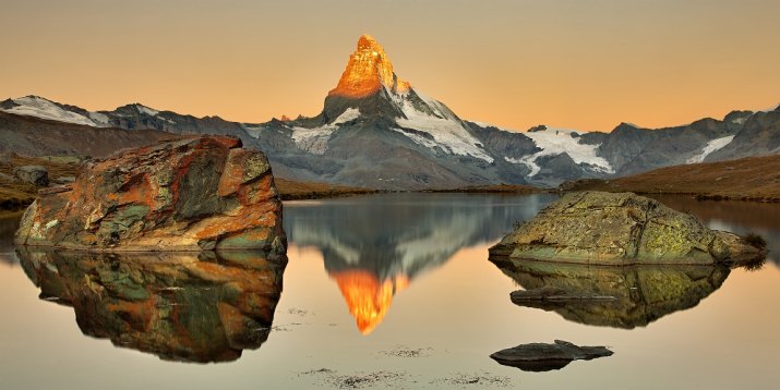 Zapálený Matterhorn v Stellisee