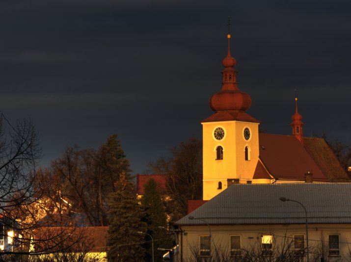 Osvícený kostel v Morkovicích